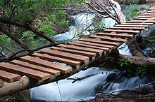 Foto brug als symbool voor mediation